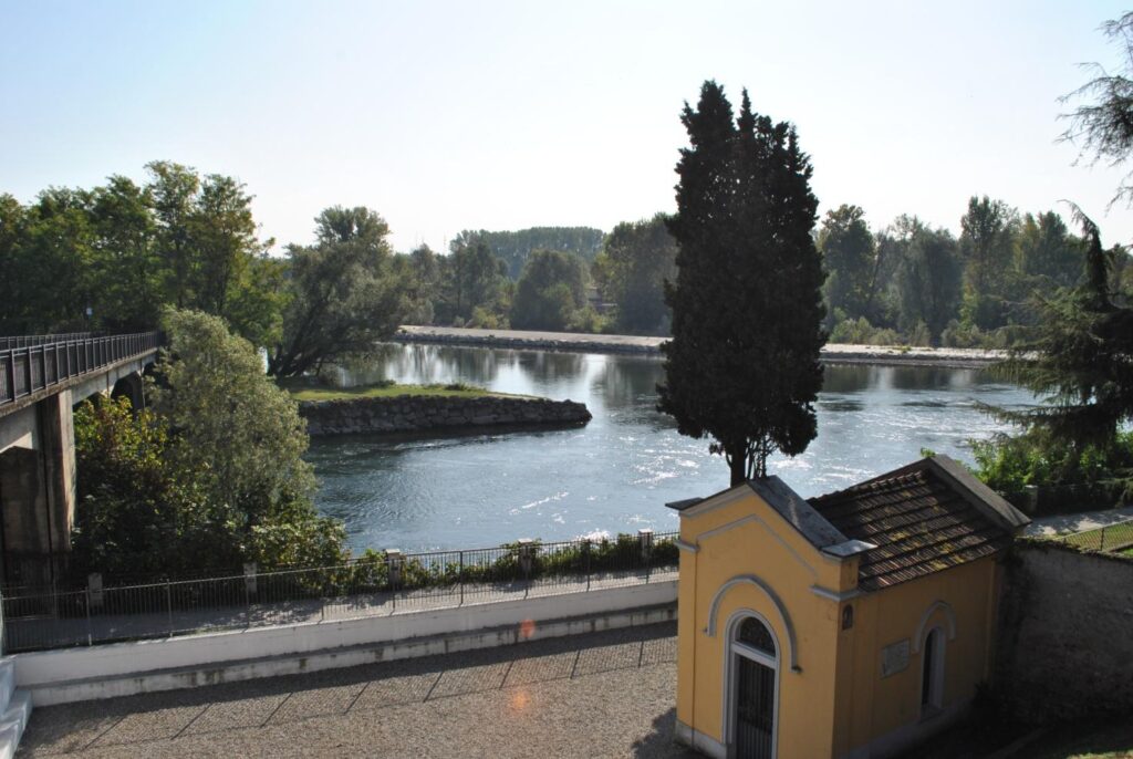 Cassano, Luigi Minuti, Fortezza viscontea, castello Cassano, castello della Torre, Castello Visconti, della Torre, Visconti, Sforza, Castaldi, D'Adda, Bonelli, Borromeo Adda, laboni, Ecomuseo Adda di Leonardo, Ezzelino da Romano, Beatrice della Scala, Federico Barbarossa, Eugenio di Savoia, Battaglia di Cassano, Morti del Revellino, Cassano Adda, Bartolomeo Gadio, Berengario del Friuli