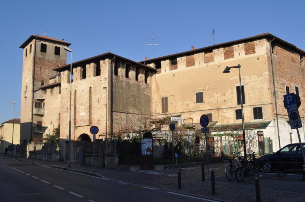 Bellusco, castello di Bellusco, Martino da Corte, ecomuseo adda di leonardo, Luigi Minuti, famiglia Carcano, famiglia Capitanei da Vimercate, famiglia Calchi, famiglia Perego, castelli Lombardia, castelli Brianza