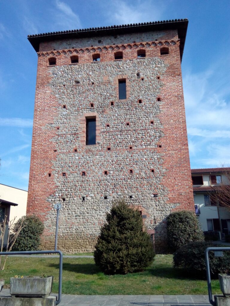 Luigi Minuti, torri medievali, torri Colnago, torri Busnago, torre dei passeri, villa Sandroni, rito patriarchino, ecomuseo Adda di Leonardo, circuito torri Cornago Busnago, pieve di Pontirolo, corte dei Noccioli, torre dei germani, famiglia Vimercati, via carotte, cornate, bonate sotto, Basilica Santa Giulia